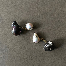 Load image into Gallery viewer, Double Sided Mixed Pearl and Gold Cufflinks