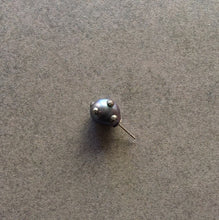 Load image into Gallery viewer, Single Black Pearl Stud Earring