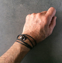 Load image into Gallery viewer, Black Leather Cord and Black Pearl Necklace