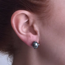 Load image into Gallery viewer, Single Black Pearl Stud Earring