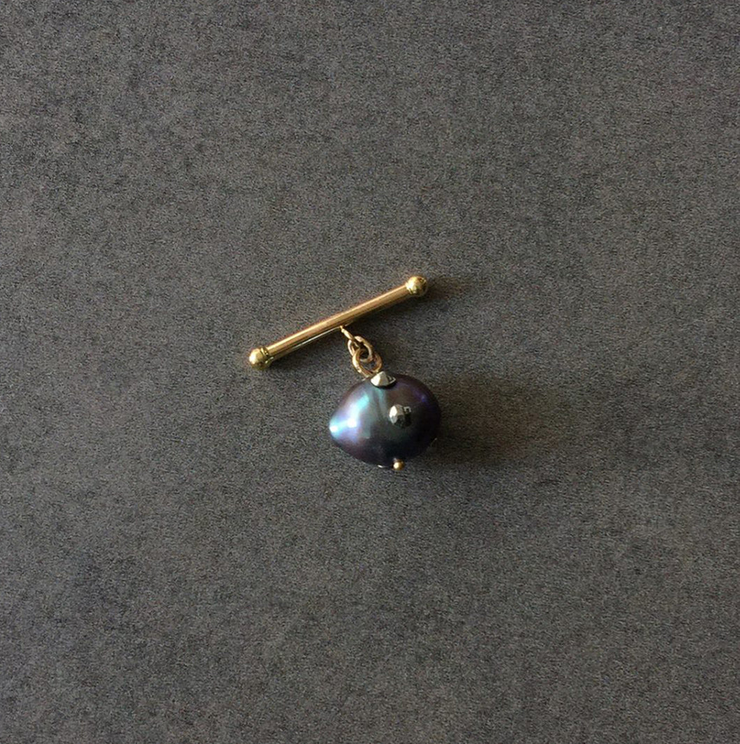 Single Barbell Black Baroque Pearl Cuff Link in 18K Gold