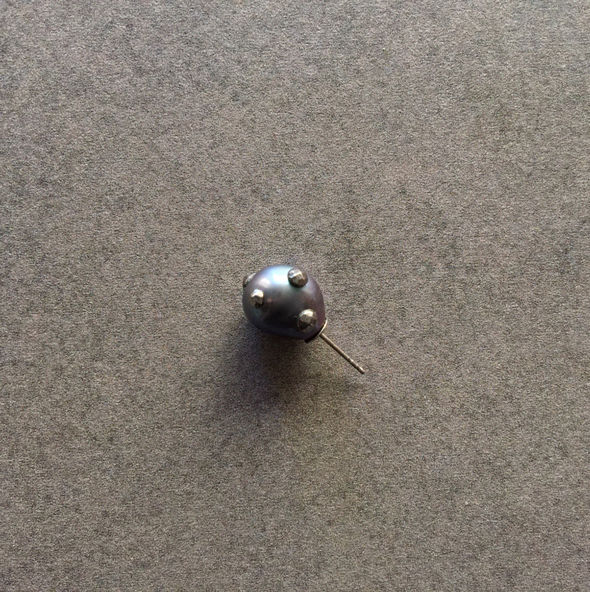 Single Black Pearl Stud Earring