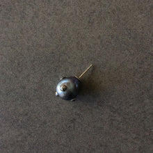 Load image into Gallery viewer, Single White Pearl Stud Earring