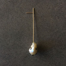 Load image into Gallery viewer, Single Pearl Straight Line Drop Earring