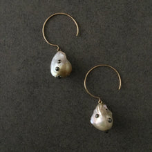 Load image into Gallery viewer, Circle Drop Earrings